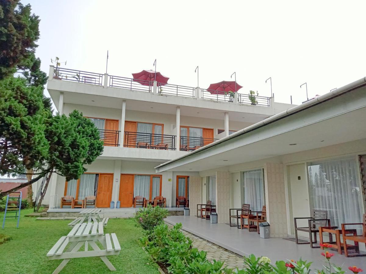Hotel Pondok Asri Tawangmangu Exterior photo